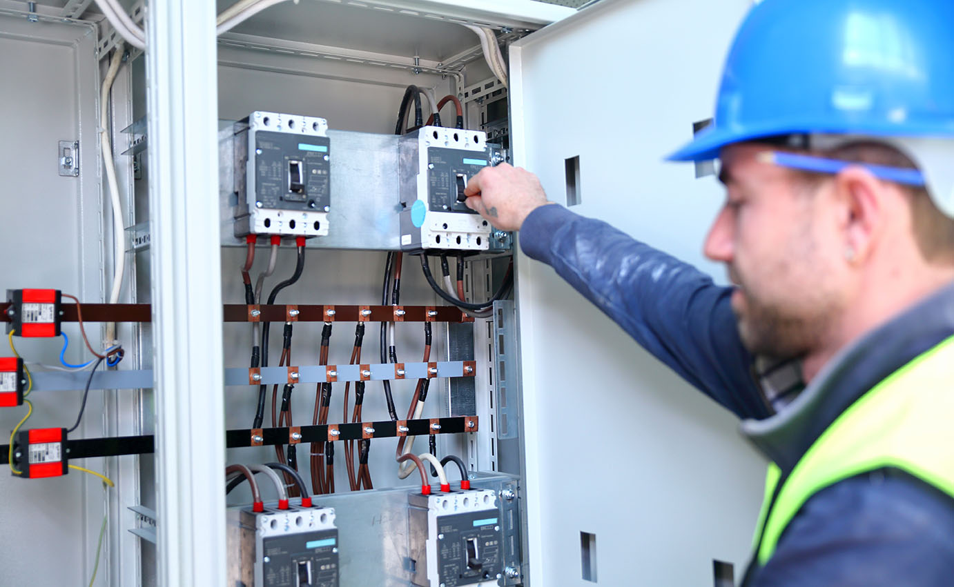 4 Reasons Circuit Breakers Trip Guidelines For Industrial Facilities